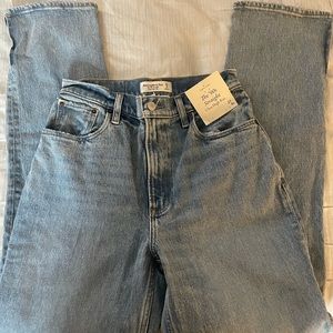 Abercrombie and Fitch 90’s straight high rise jeans